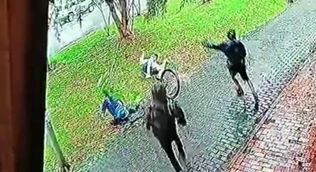 Sujetos golpearon y robaron a un ciclista en Bogotá