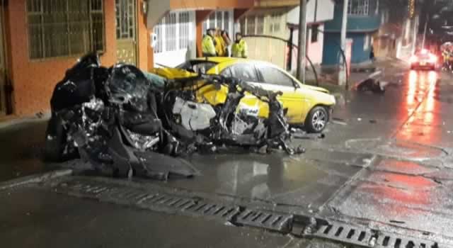 Fuerte accidente en San Cristóbal, un camión se quedó sin frenos y se llevó ocho carros