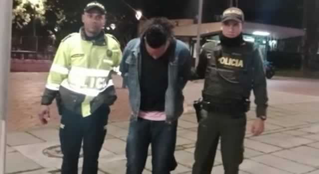 Policía capturó al ladrón que amenazó a pasajeros de Transmilenio