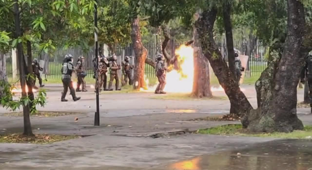 Caos en la movilidad de Bogotá por enfrentamientos en la Universidad Nacional