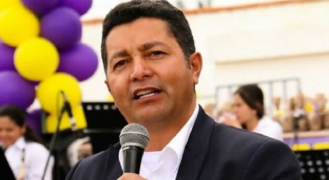 Exalcalde sancionado en Tocancipá recoge firmas para lanzarse a la alcaldía