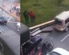 [VIDEO] Camión atravesó tubos metálicos en la parte trasera de una camioneta