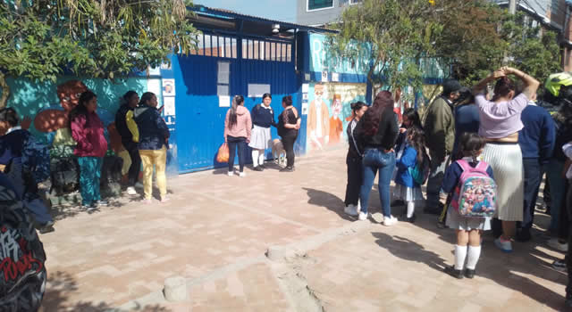 Grave problemática de salubridad en el colegio Nuevo Compartir sede San Nicolás en Soacha