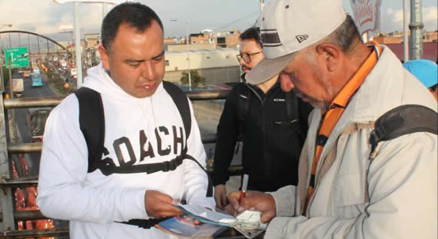 Camilo Nemocón, un exsecuestrado que recoge firmas para ser alcalde de Soacha