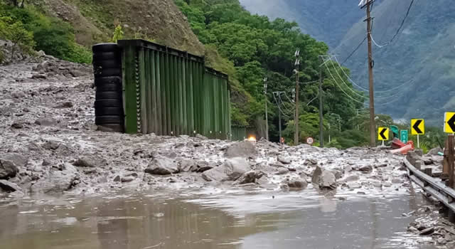 Cierre total de la vía Bogotá-Villavicencio por derrumbes, les contamos los desvíos