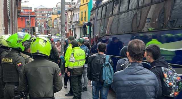 La Policía realizó un operativo anticontrabando en el centro de Bogotá