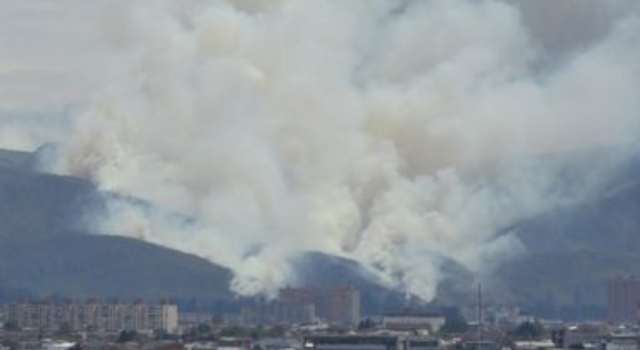 Voraz incendió forestal en el cerro Gordo de Mondoñedo