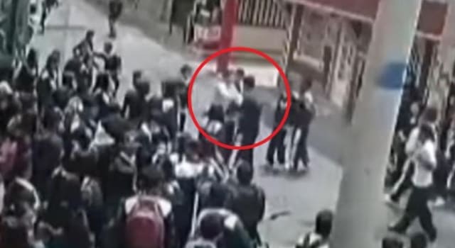 Estudiantes se pelearon con arma blanca a la salida de un colegio