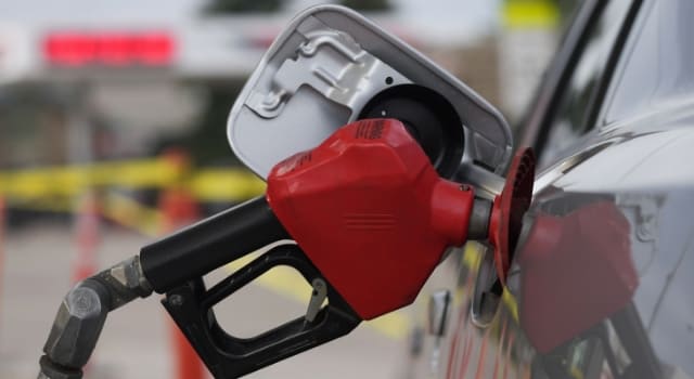 Gasolina sube de precio en Colombia en enero de 2024