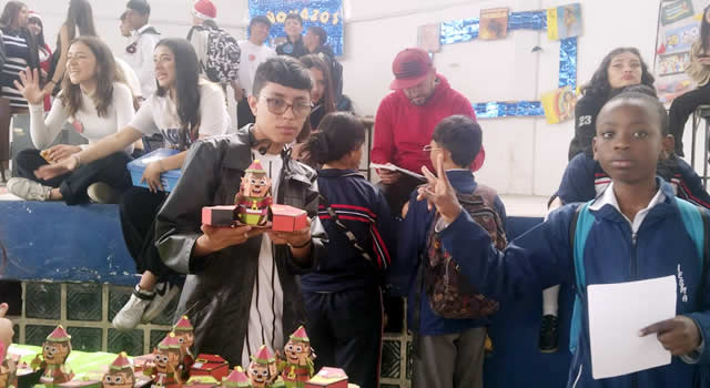 Institución Educativa San Mateo de Soacha celebró la feria navideña 2023