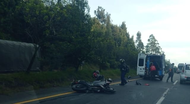 Motociclista accidentado cerca al peaje de Gachancipá