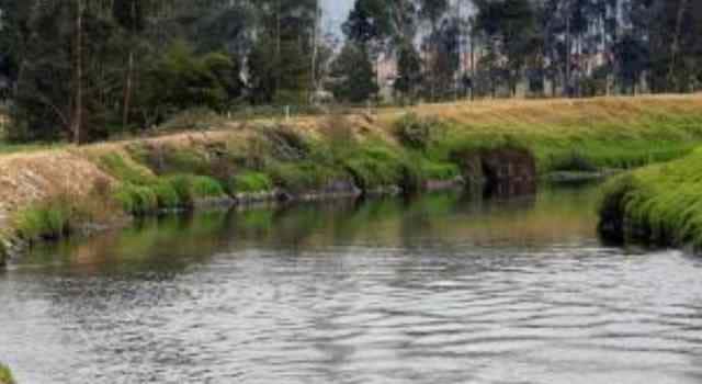 Encuentran cadáver flotando en el río Bogotá