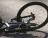Delincuentes golpearon a una madre y a sus hijas por robarle su bicicleta