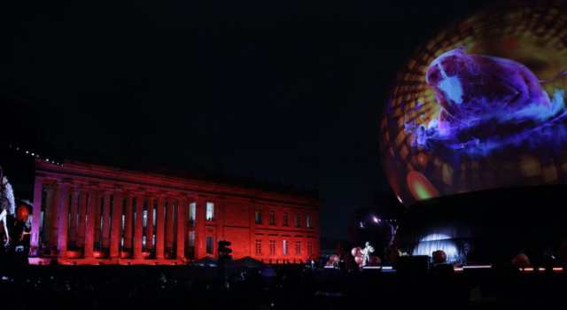 Show de luces navideñas en la Plaza de Bolívar sigue cautivando a los ciudadanos