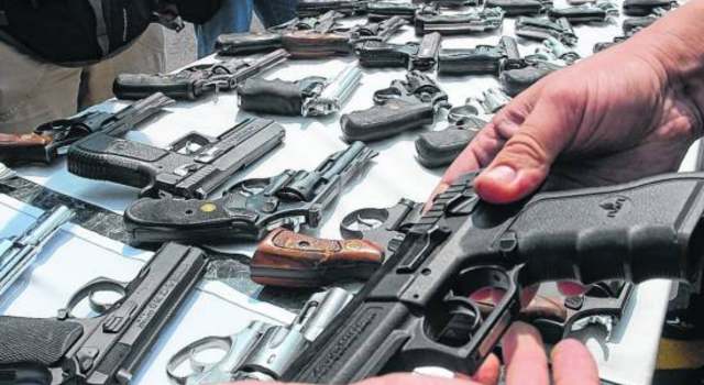 Proyecto de ley busca regular el porte de armas en Colombia