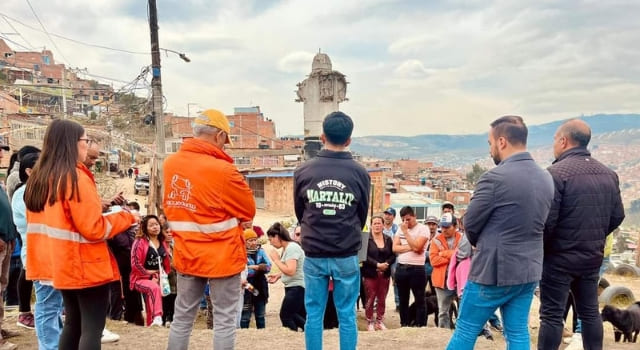 Empresa de Acueducto de Bogotá visitó barrios de la comuna 4 de Soacha para resolver problemáticas