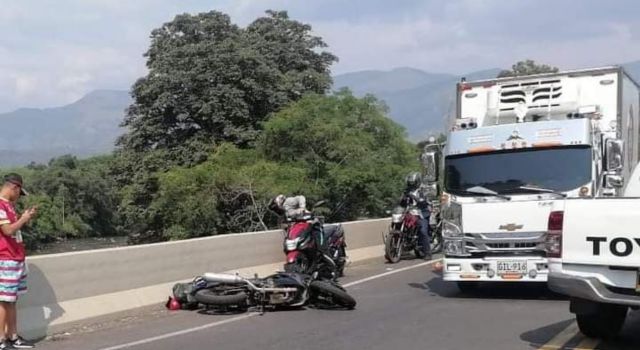 Motociclista perdió la vida tras caer del Puente Sumapaz
