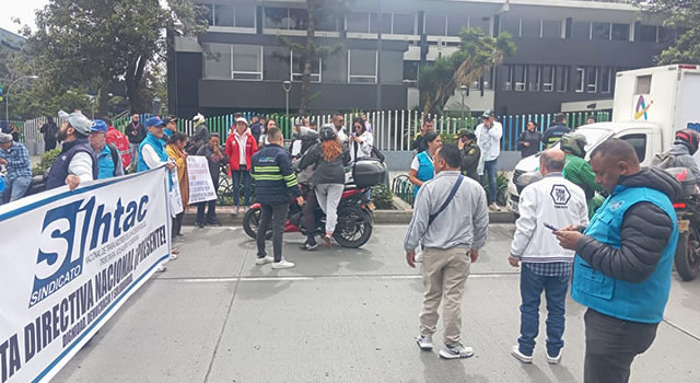Colapsó movilidad en inmediaciones del aeropuerto El Dorado por manifestaciones