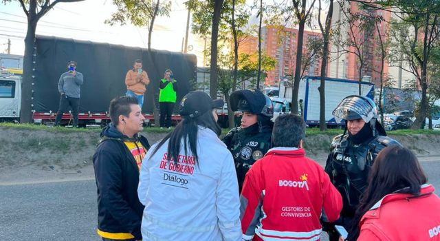 1.600 policías buscan garantizar la seguridad en Bogotá por paro de taxistas