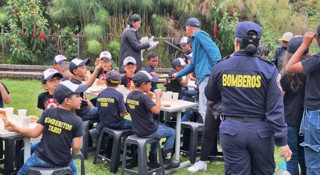 “Bomberitos Tabio”, un programa de enseñanza para niños y jóvenes