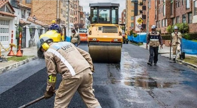 Unidad de Mantenimiento Vial trabaja para mejorar la movilidad en la capital colombiana