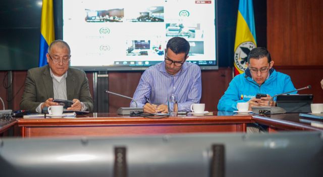 Gobernador Jorge Rey participa del PMU para monitorear la movilidad en Cundinamarca tras el paro camionero