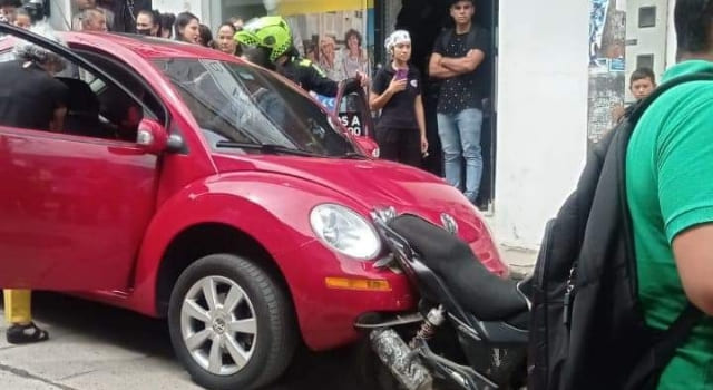 Adulta mayor estrelló a un motociclista en Pacho, Cundinamarca