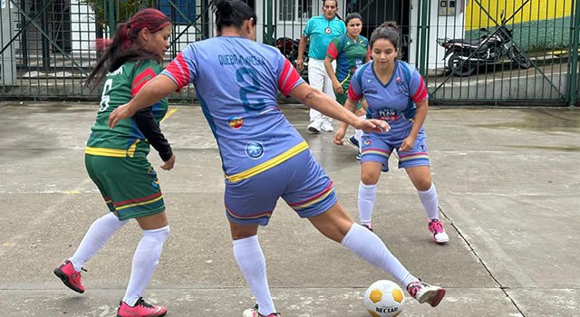 Así transcurre el torneo de fútbol de salón femenino ‘Más que un Plan, Pasión sin Género’