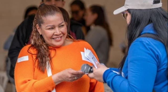 Un informe del Distrito y ANIF revela que la penalidad por maternidad afecta significativamente los ingresos laborales de las mujeres, perpetuando las brechas de género en el mercado laboral.