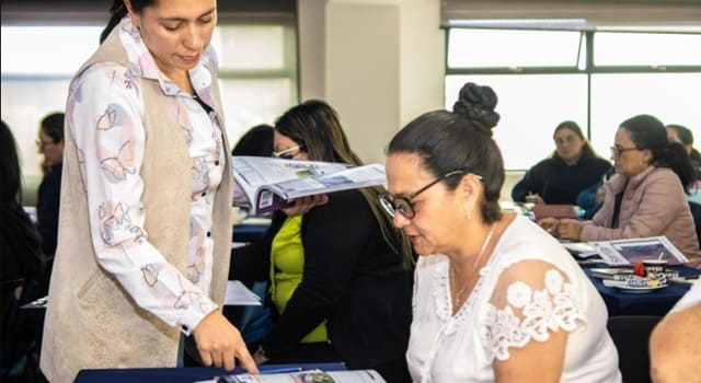 El programa busca fortalecer las competencias en inglés en docentes de 100 instituciones rurales de Cundinamarca, beneficiando a estudiantes de 54 municipios.