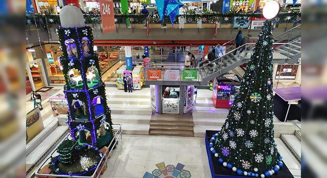 Aniversario 18 y Navidad en Vívelo Mercurio Centro Comercial