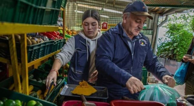 La capital firma un acuerdo con DiDi Food para fortalecer la seguridad alimentaria a través del programa 'Bogotá sin Hambre 2.0'. La iniciativa también busca impulsar el crecimiento de los negocios locales.