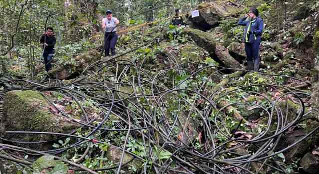 Operativos en Tena, La Mesa y San Antonio de Tequendama permitieron identificar captaciones no autorizadas, afectando el acceso al recurso hídrico en comunidades locales.