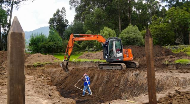 La CAR entregó en Sutatausa el primer reservorio del programa de Unidades Productivas Sostenibles, con capacidad para almacenar 120 metros cúbicos de agua lluvia.