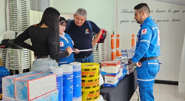 La Alcaldía de Fusagasugá entregó equipos y materiales al Cuerpo de Bomberos Voluntarios y la Cruz Roja para mejorar su capacidad de respuesta ante emergencias en la región.