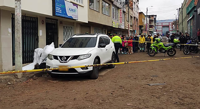 [VIDEO] Siguen los asesinatos en Soacha, le disparan a hombre cerca de un colegio