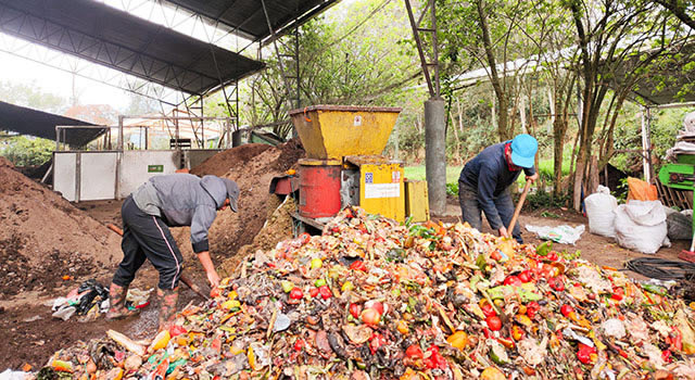 Campesinos de Fómeque, Cundinamarca, convierten desechos orgánicos en abono