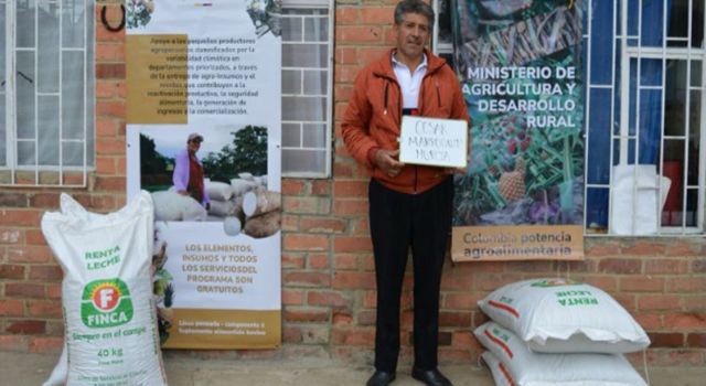 Alrededor de 71 ganaderos de Cogua reciben suplemento alimenticio, quienes han sido afectados por la variabilidad climática, garantizando la sostenibilidad de la producción ganadera.