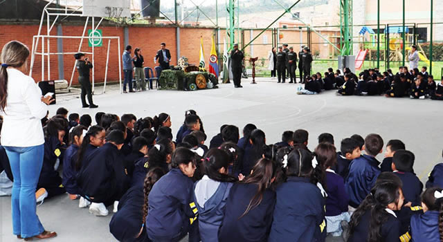 Colegios rurales de Tocancipá tendrán la cartilla DREAN para la protección ambiental