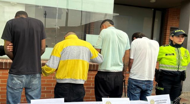 Las autoridades lograron la captura de los presuntos responsables del robo a banco en Suba, específicamente en el barrio Alhambra, luego de un operativo que culminó en Bosa.