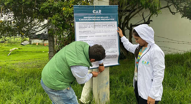 CAR suspende predio por usar escombros para nivelar terreno agrícola en Zipaquirá