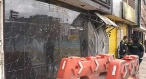 La explosión de una granada en Kennedy dejó seis heridos en la madrugada del domingo, cuando el artefacto detonó frente a una discoteca en la Avenida Primero de Mayo.