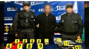 Un profesor fue detenido tras ser señalado de cometer un abuso a un estudiante dentro de las instalaciones del colegio en Bogotá. Las pruebas encontradas en su computador podrían revelar más víctimas.