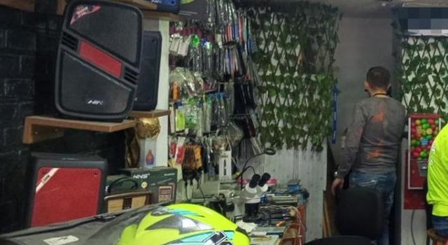 Un operativo sorpresa en el sur de Bogotá dejó al descubierto cómo siguen moviéndose los celulares robados en la ciudad. El hallazgo encendió las alarmas en uno de los barrios más vigilados por las autoridades.
