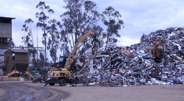 Día Mundial del Reciclaje ¿sabe qué hacer con la chatarra acumulada?