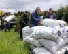 Una alerta encendió las alarmas en una zona rural de Cundinamarca. Detrás de árboles talados las autoridades descubrieron lo que parecía una nueva pista sobre la persistente producción ilegal de carbón