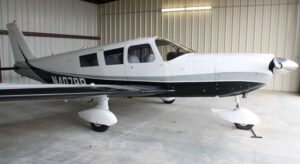 Una avioneta en Chía, ensamblada en secreto y lista para ser usada en una operación de narcotráfico internacional, fue descubierta por las autoridades en una finca del municipio.