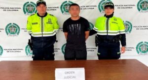 Una megatoma en Bogotá sacudió el barrio Siete de Agosto: capturas, cierres de locales y un vehículo robado recuperado marcaron una noche de operativos que dejó al descubierto la magnitud de la criminalidad en la zona
