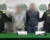 En medio de operativos en Bogotá, fueron capturados dos menores armados y capturados dos adultos que portaban un arma con silenciador en un taxi.