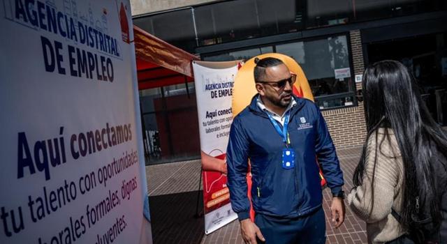 Una nueva convocatoria laboral ofrece vacantes en Bogotá para jóvenes y mujeres con o sin experiencia. ‘Talento Capital’ tiene opciones activas hasta el 16 de mayo.